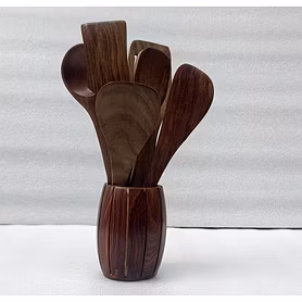 This 6-piece wooden kitchen utensil
