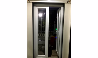 FRENCH DOOR