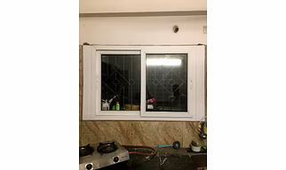 2 TRACK SLIDING WINDOWS