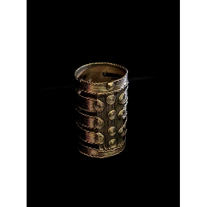 Dhokra Craft Desk Accessory - Round Cutting Design Stationery Stand-2