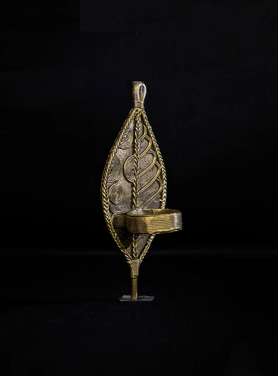 Handmade Dhokra Leaf Candle Stand-1