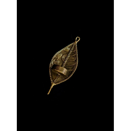 Handmade Dhokra Leaf Candle Stand-2
