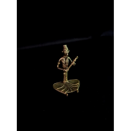 Dhokra -Siting Musician with Flute-1