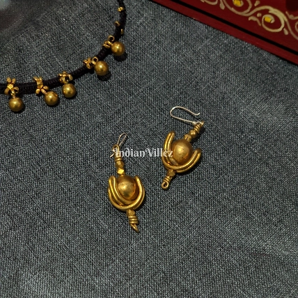 Handmade Dhokra Tribal Ear Ball-J_64