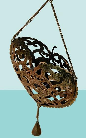 Golden &amp; Black Heart Metal Hanging Stand With Tea Light Holder-1