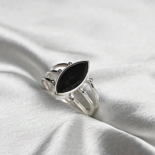 925 Sterling SIlver Ring With Black Onyx Gemstone