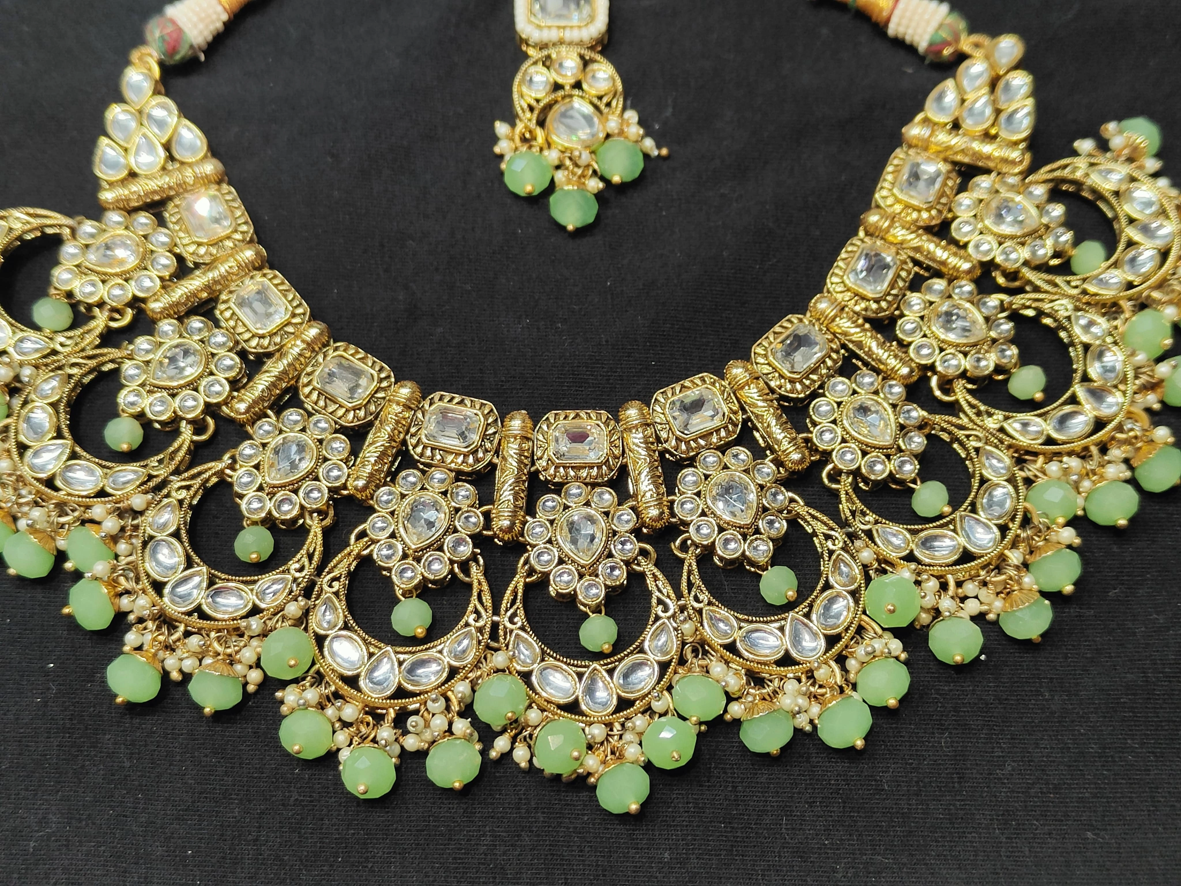 Necklace with earrings and mangtika-1