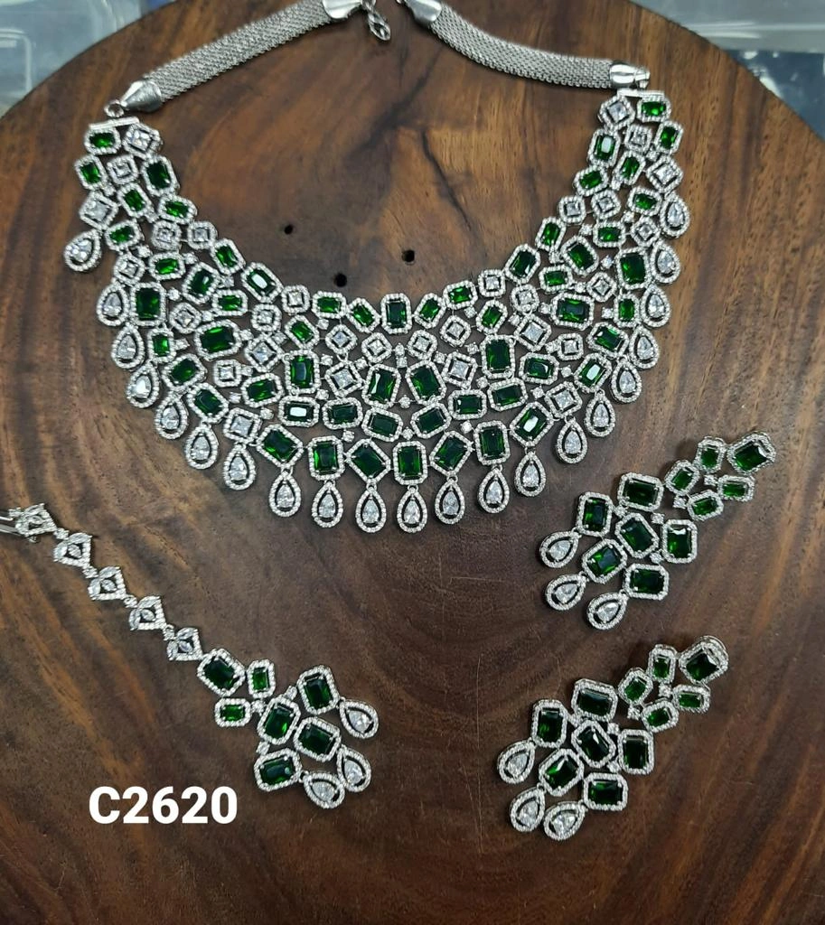 Necklace with earrings and mangtika-2