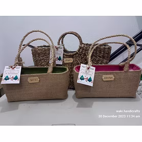 Abaca handbag with lining