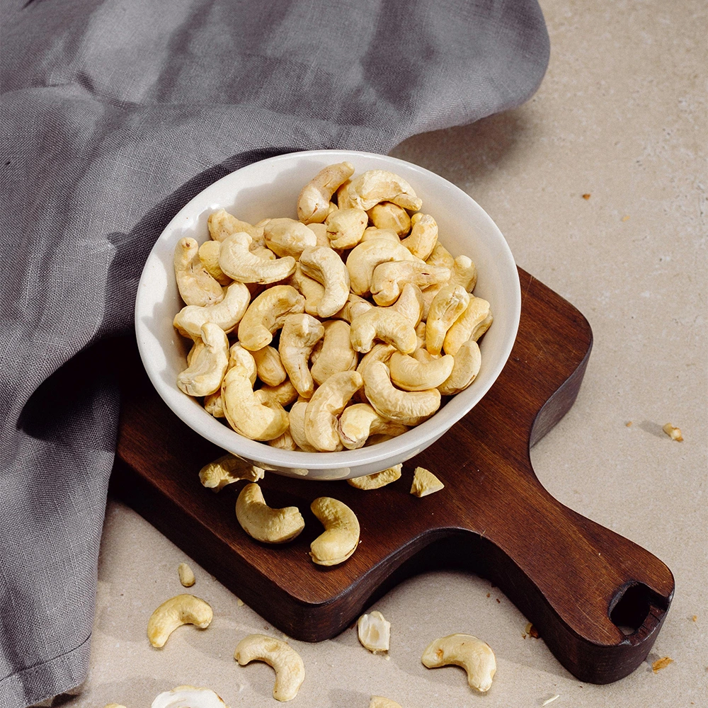 Cashew Nuts  W180-12434224