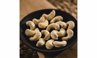 Cashew Nuts  W210