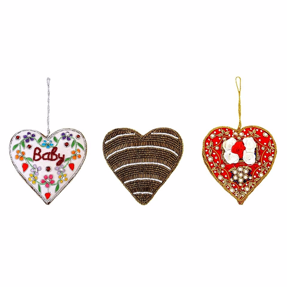 heart shape hand embroidery customized color fabric tree decorations hanging ornament