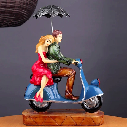 VIVARS  HOME Resin Scooter Romantic Love Couple Statue-12441530
