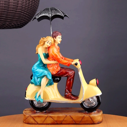 VIVARS HOME  Resin Scooter Romantic Love Couple Statue-12441532