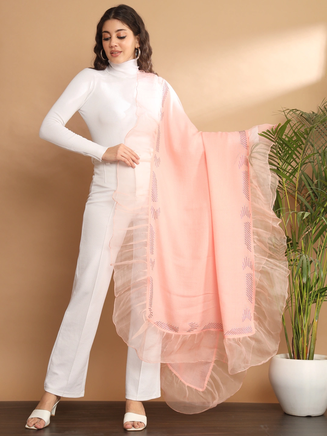 Pink Shawl with swarovski and organza ruffle border-MOD-GE-PI-SWNET