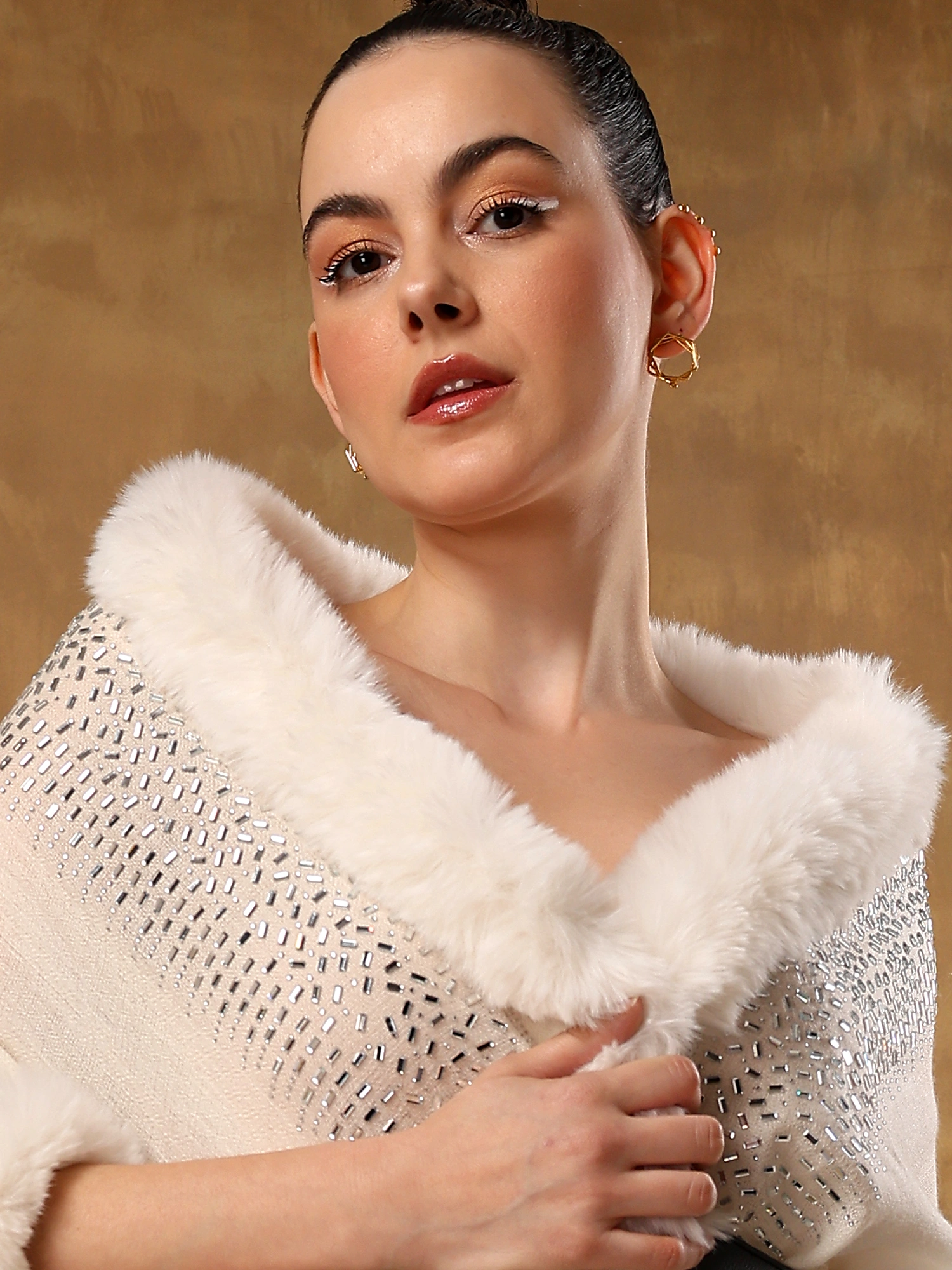 White fur shawl, ideal dress fur shawl made with swarovski-3