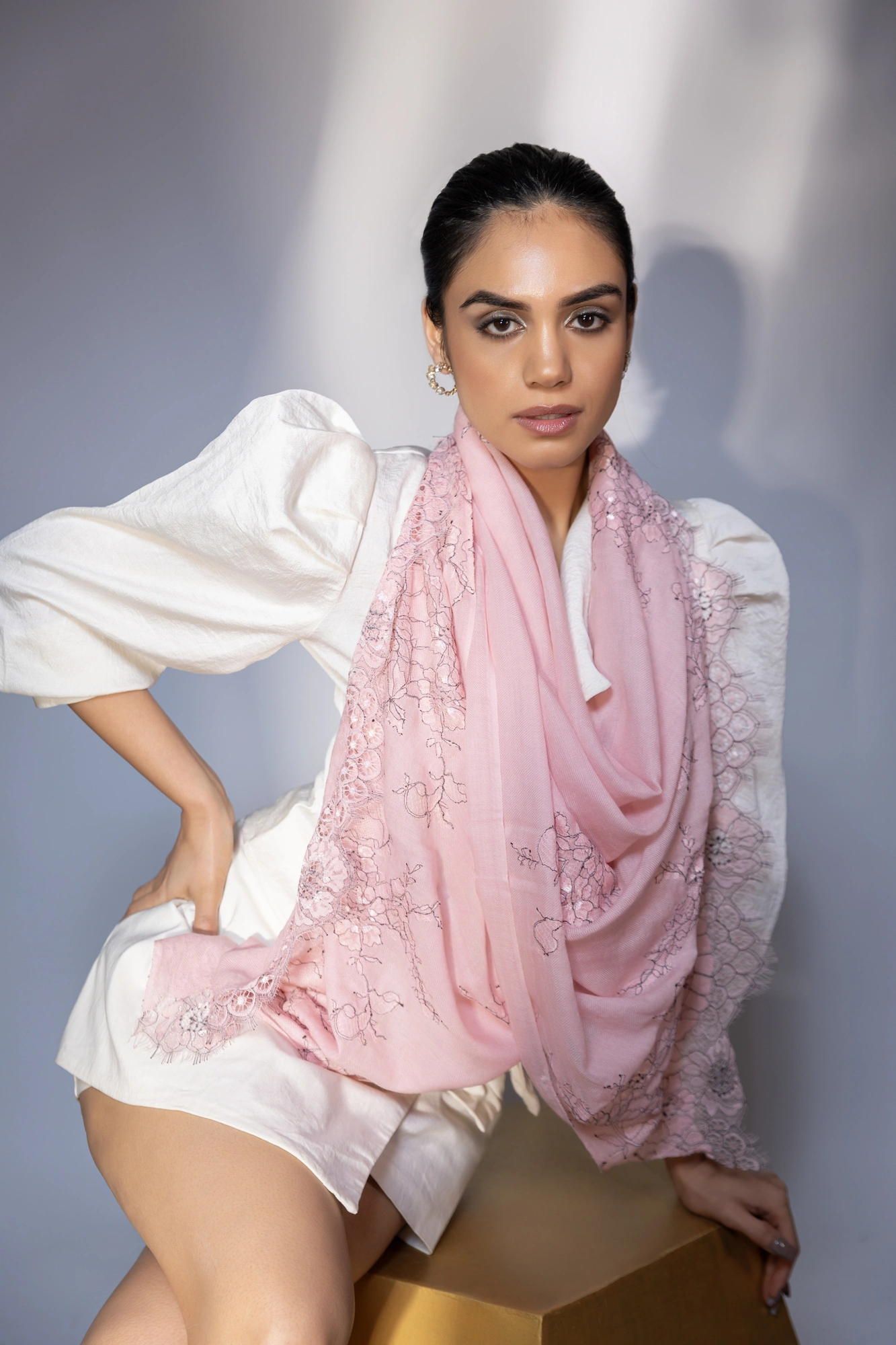 Pink shawl with delicate lace, beautiful women's winter shawl-MOD-IK-PI-LACE