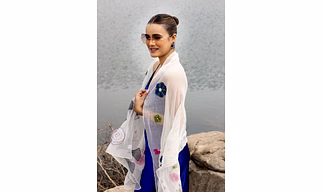 White Scarf Floral Embroidered Stole:  Elegant Cotton Scarf Accessory