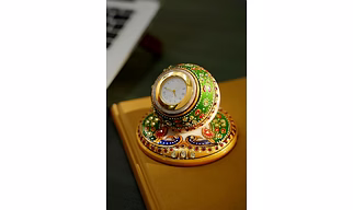 Handcrafted Round Table Clock