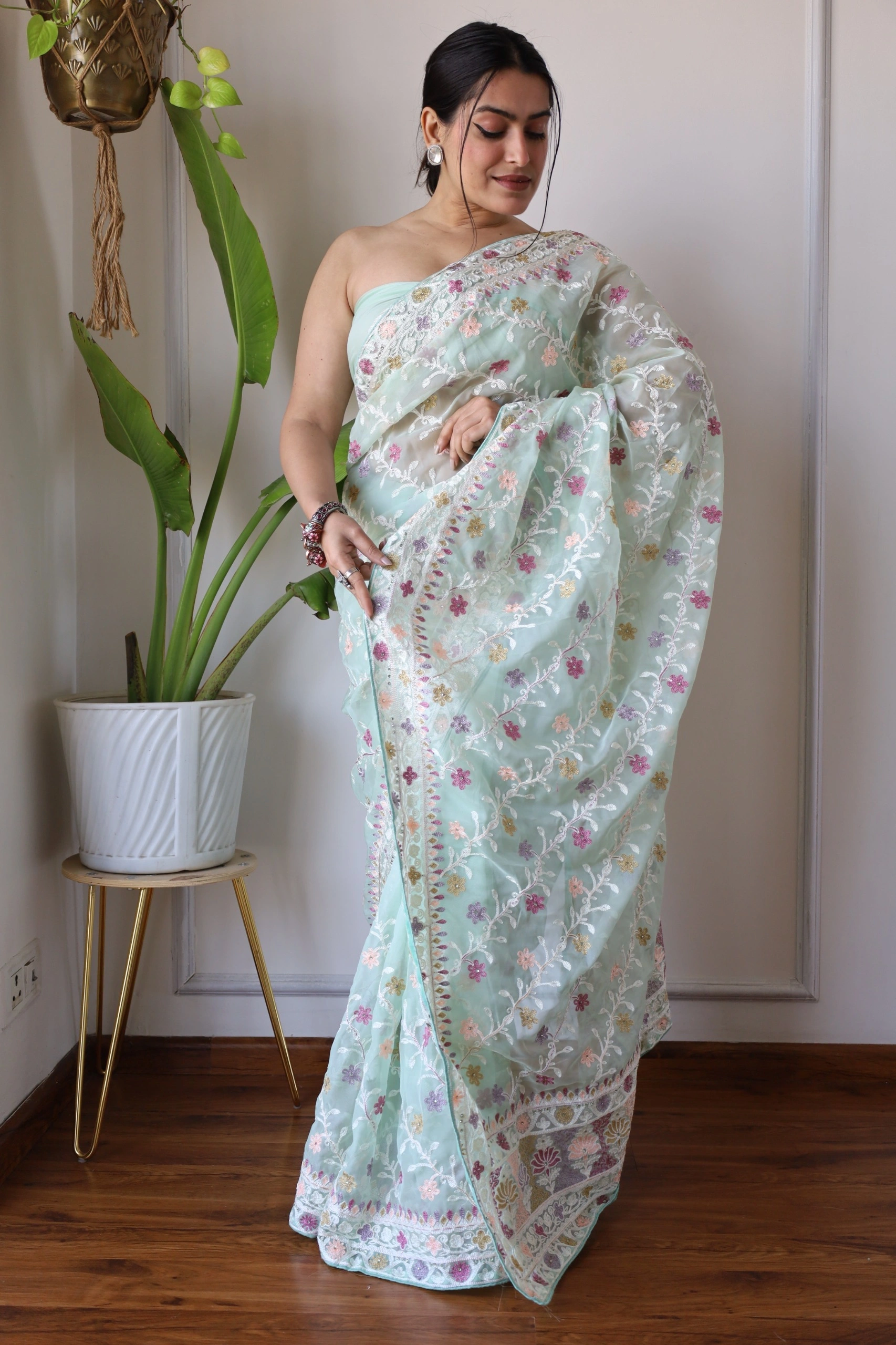 Soft Organza Saree with Diamond Embellishments With Blouse Piecs-Pista-2