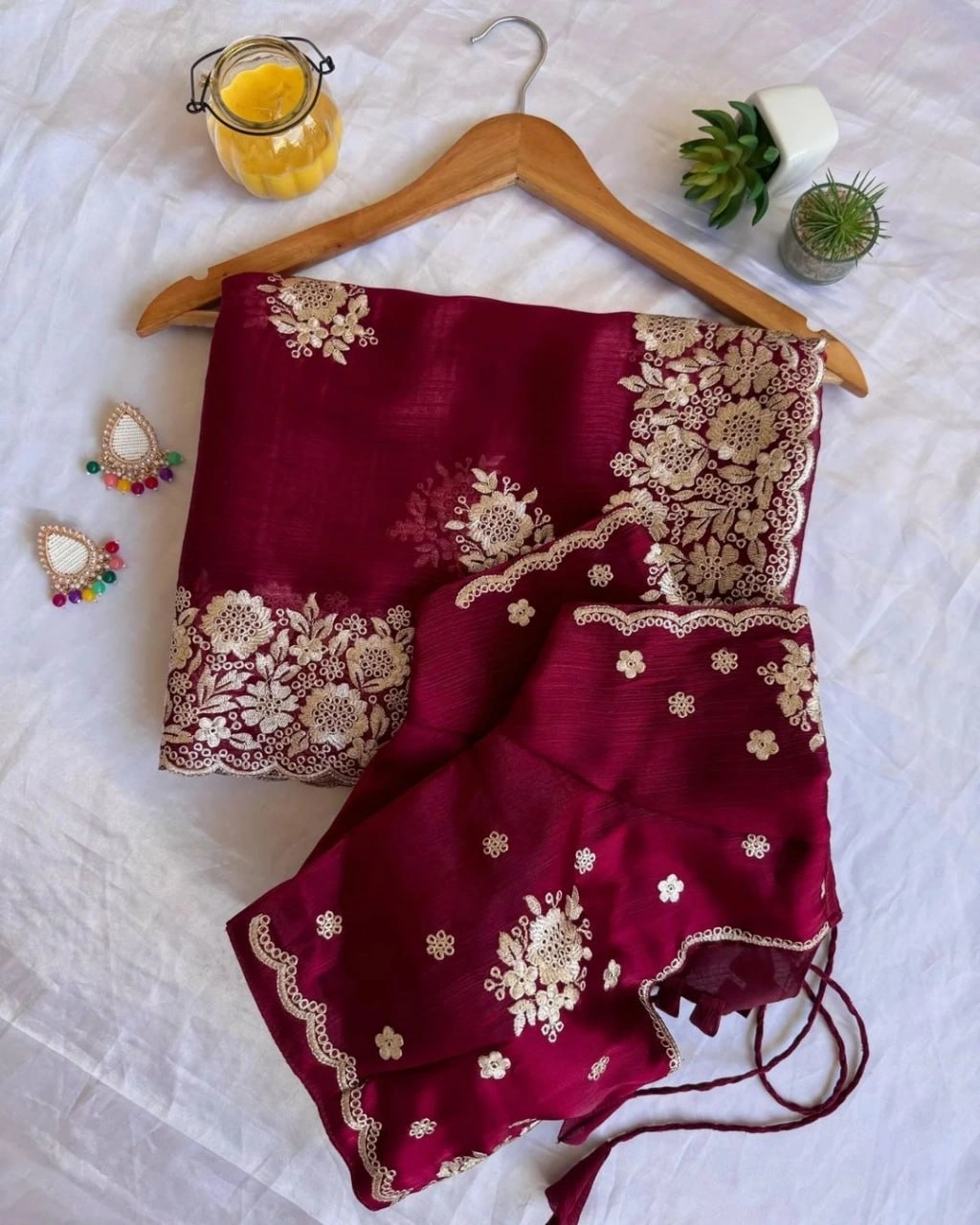 Berberry Silk Saree with Stunning Gold Zari Embroidery &amp; Unstitched Blouse-Red-3