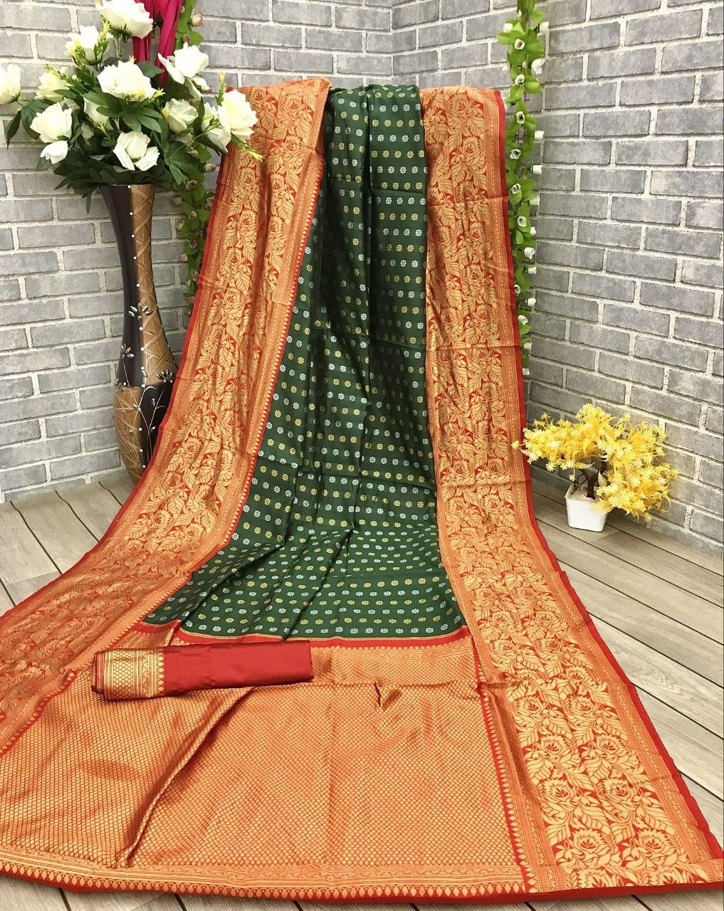 Soft Lichi Silk Saree with Silver &amp; Gold Jari, Heavy Jacquard Border, Rich Pallu, Blouse Piece-SRIbutti-Green