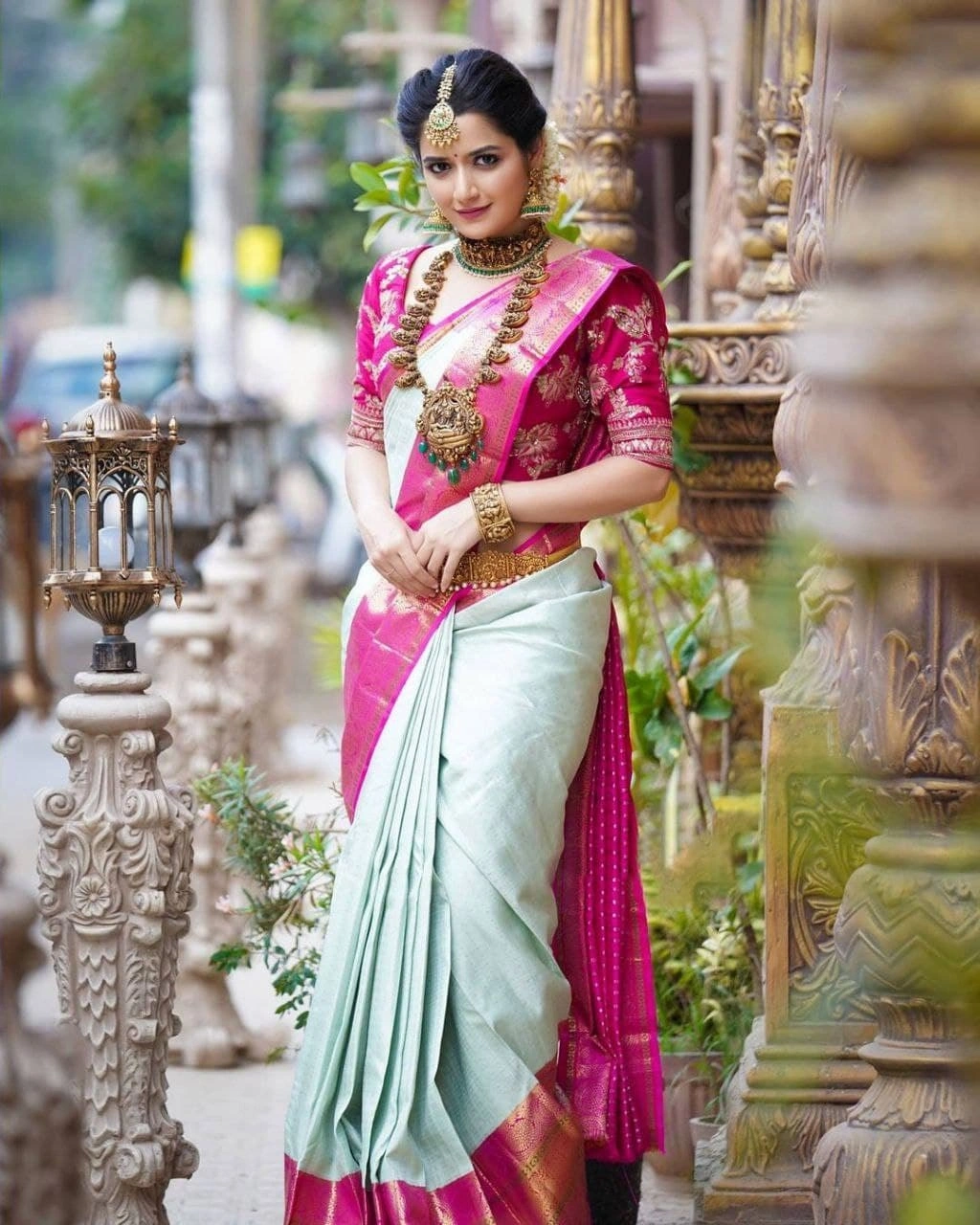 Soft Banarasi Lichi Silk Saree with Heavy Jacquard Border and Rich Zari Weaving Blouse-White-2