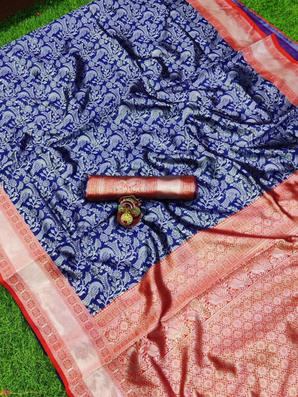 Soft Lichi Silk Saree with Golden Jari, Heavy Jacquard Border &amp; Rich Pallu-Navy Blue-4