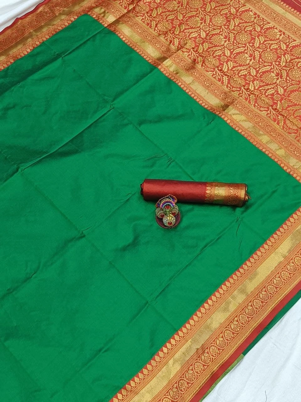 Soft Lichi Silk Saree with Golden Jari Border and Trendy Rich Pallu-Green-4