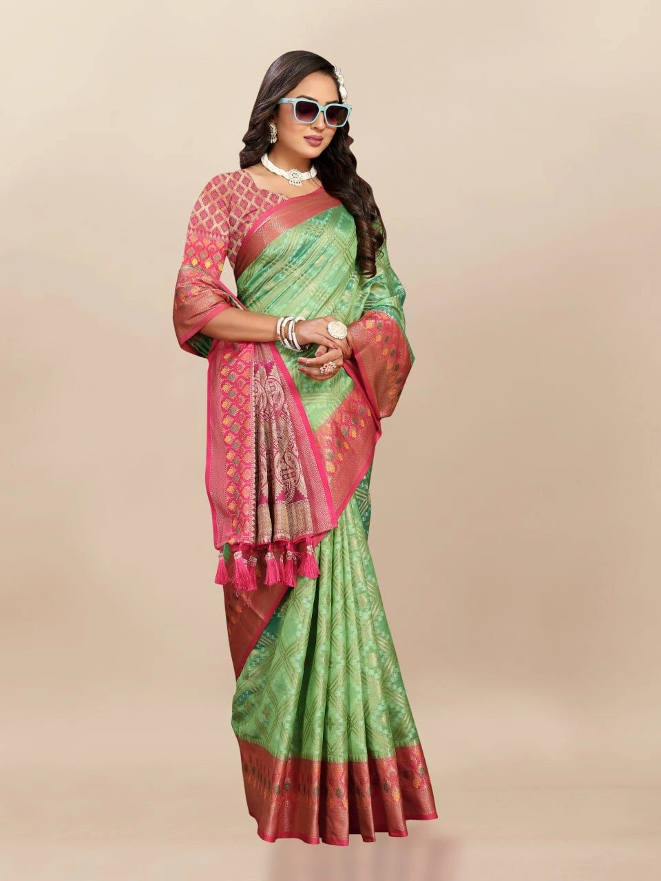 Soft Organza Silk Saree with Elegant Meenakari Weaving Design-Pista-2