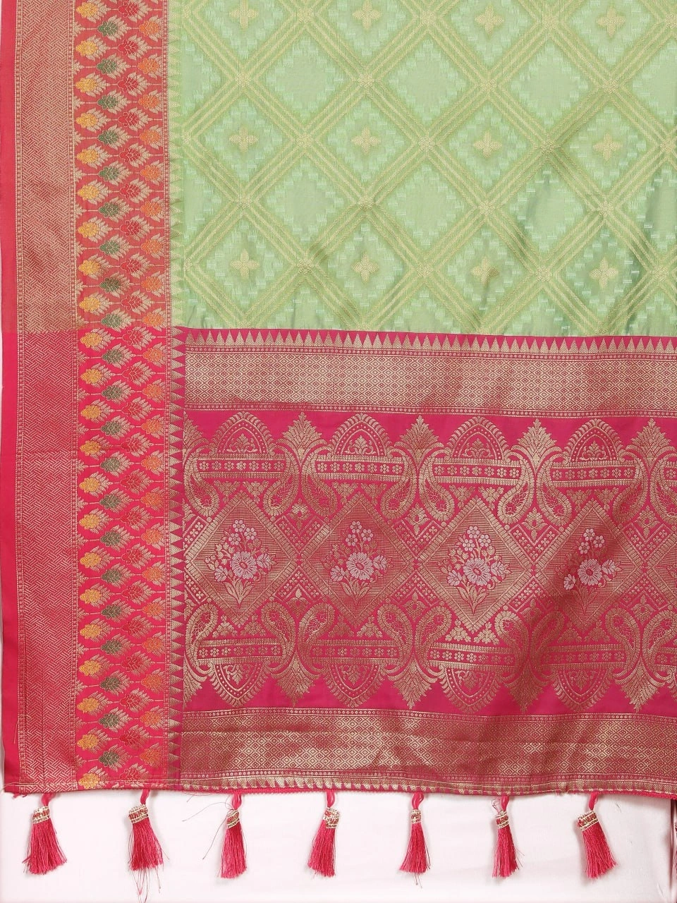 Soft Organza Silk Saree with Elegant Meenakari Weaving Design-Pista-4