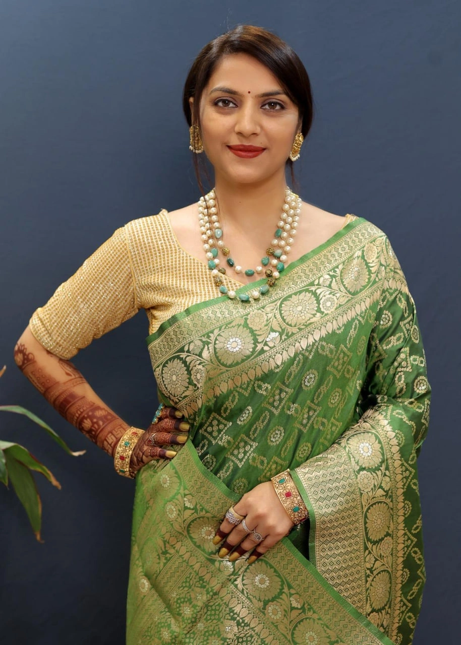 Pure Silk Saree with Gold Jari Weaving Blouse Included-Green-2