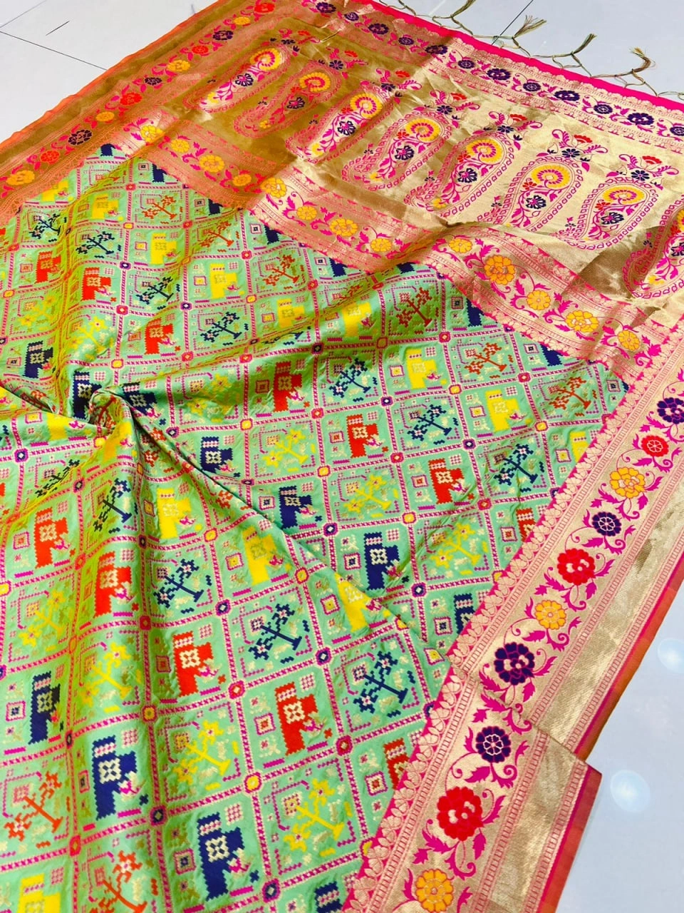 Exquisite Handloom Patola Silk Saree with Gold Jari-PCFPatola-Pista