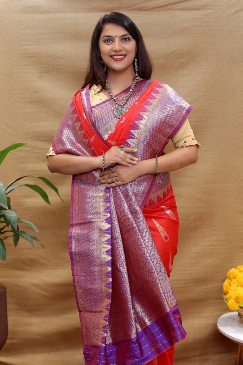 Elegant Handloom Silk Saree with Pure Zari Border and Rich Pallu-Red-2