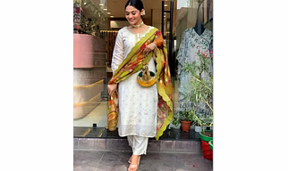 Embroidered Butti Set with Chanderi Dupatta - Stylish and Lightweight