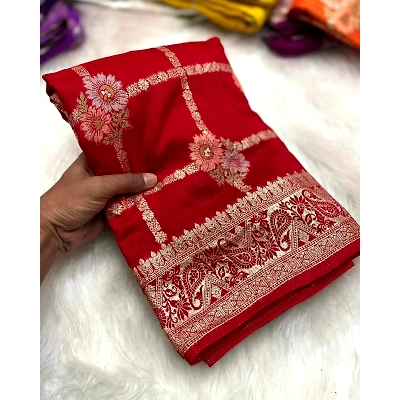 YNF Exquisite Russian Silk Saree: Zari & Meenakari Weaving, Stunning Border