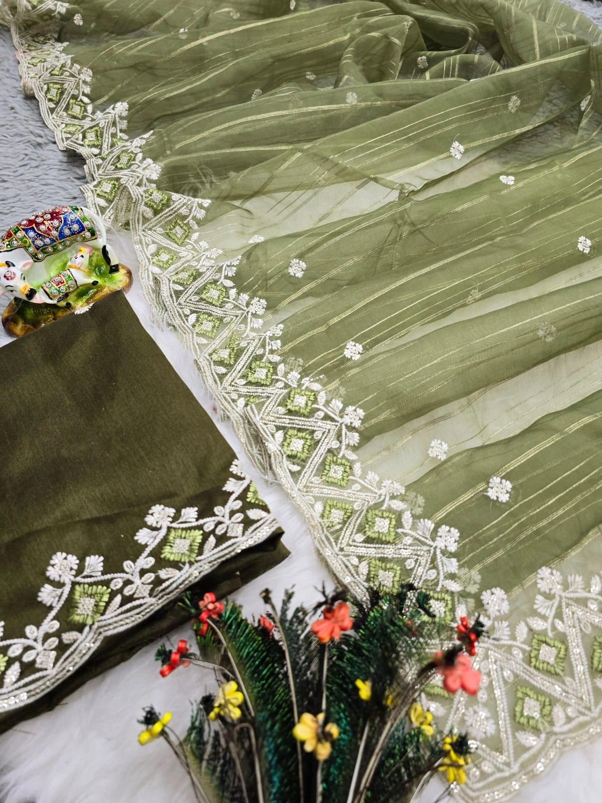 Chinon Fabric Saree: Stunning Lehriya Print with Sequence &amp; Cut Work-Green-4