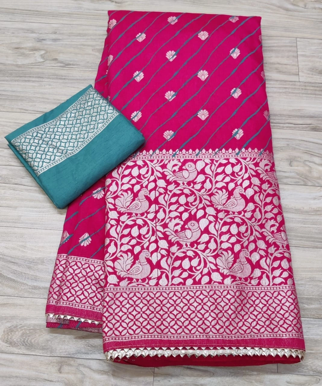 Banarasi Silk Saree: Dazzling Zari Work &amp; Contrast Blouse-NSD-13-Red