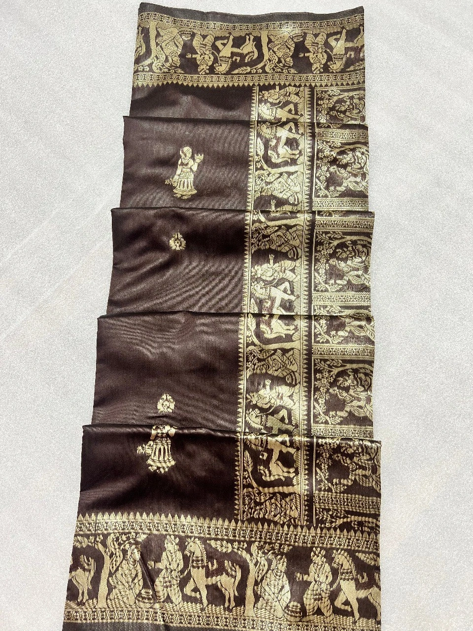 Banarasi Soft Silk Saree: Exquisite Fabric with Jacquard Border-Brown-1