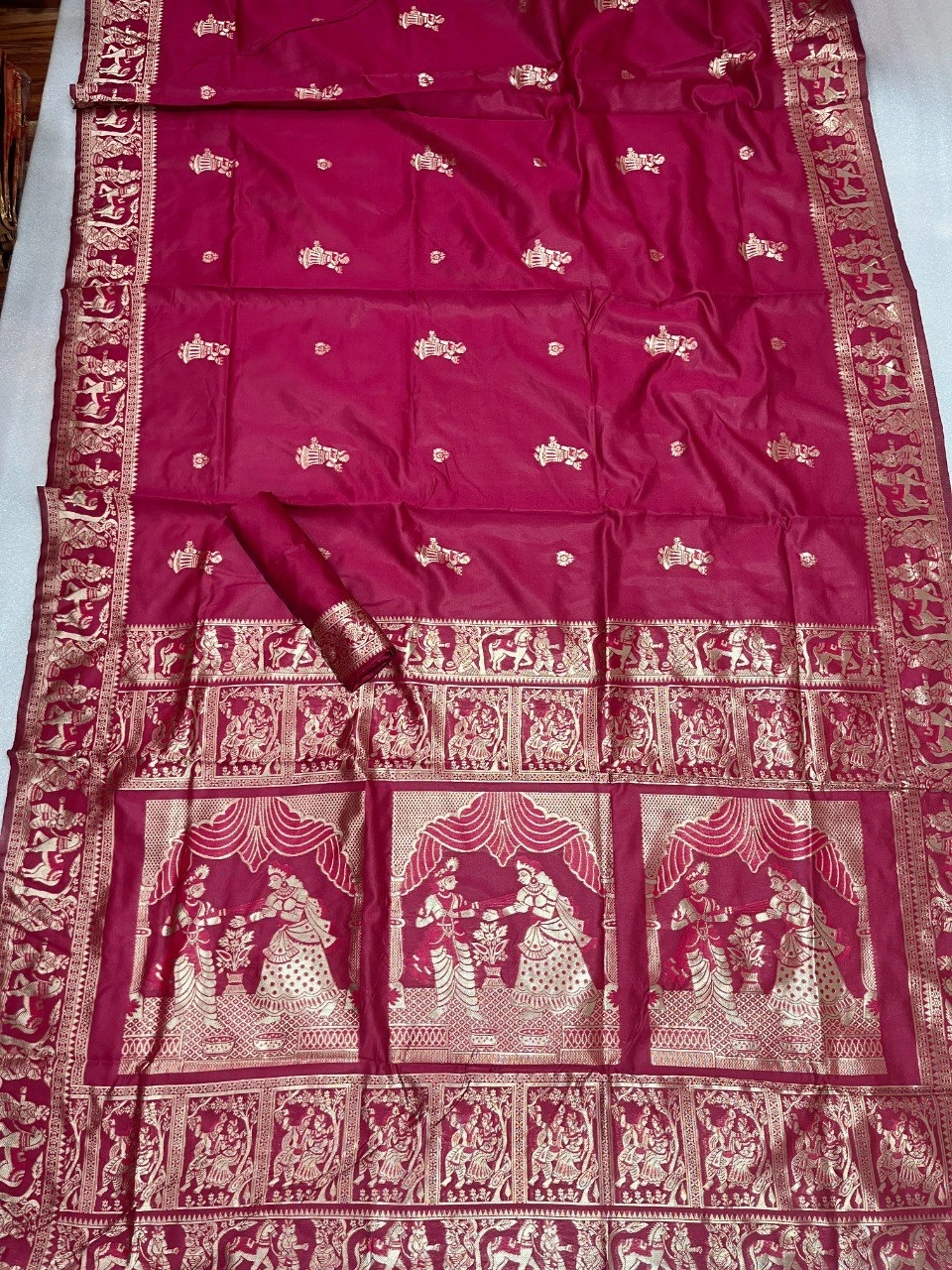 Banarasi Soft Silk Saree: Exquisite Fabric with Jacquard Border-Maroon-1