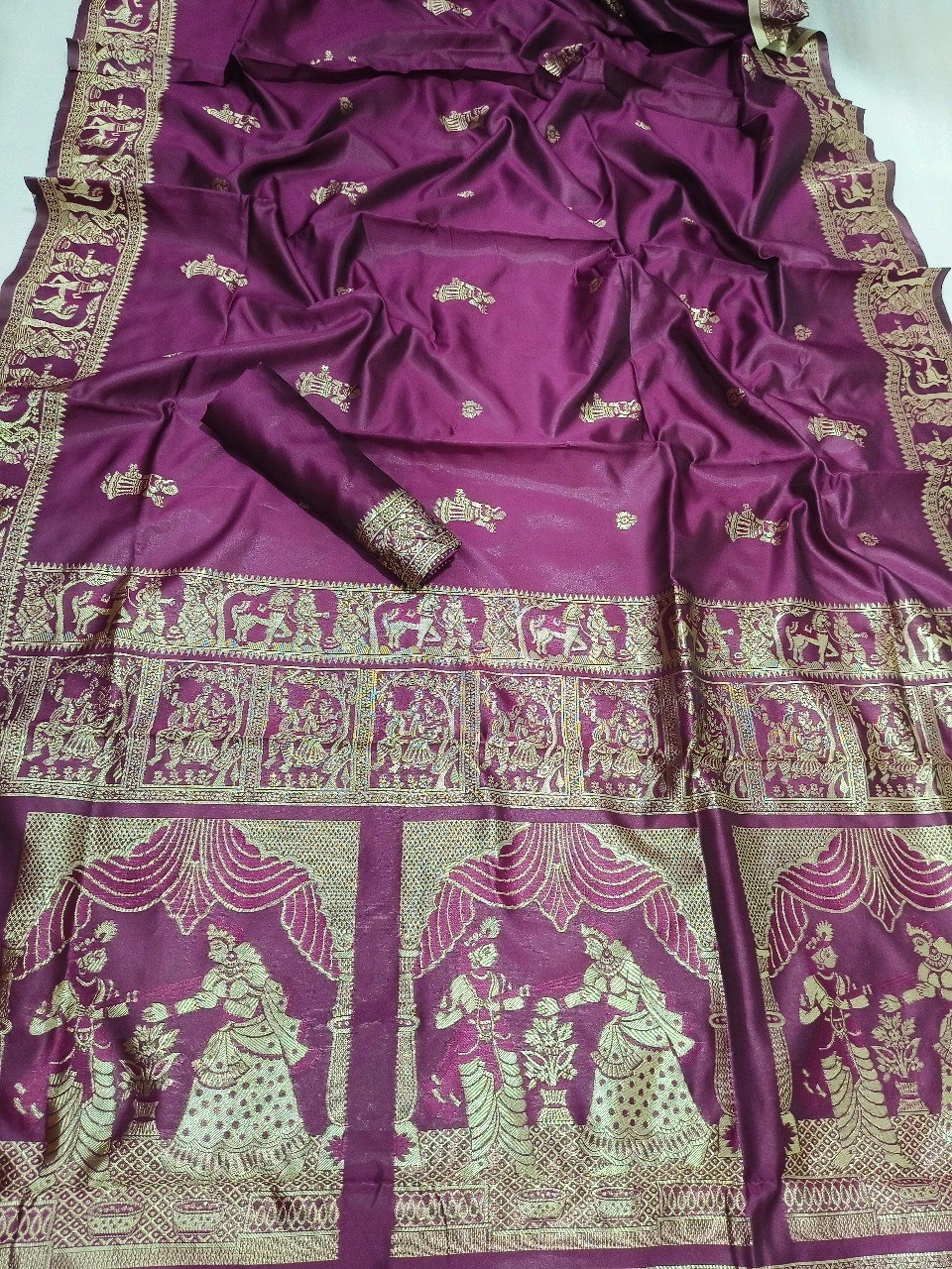 Banarasi Soft Silk Saree: Exquisite Fabric with Jacquard Border-Wine-2