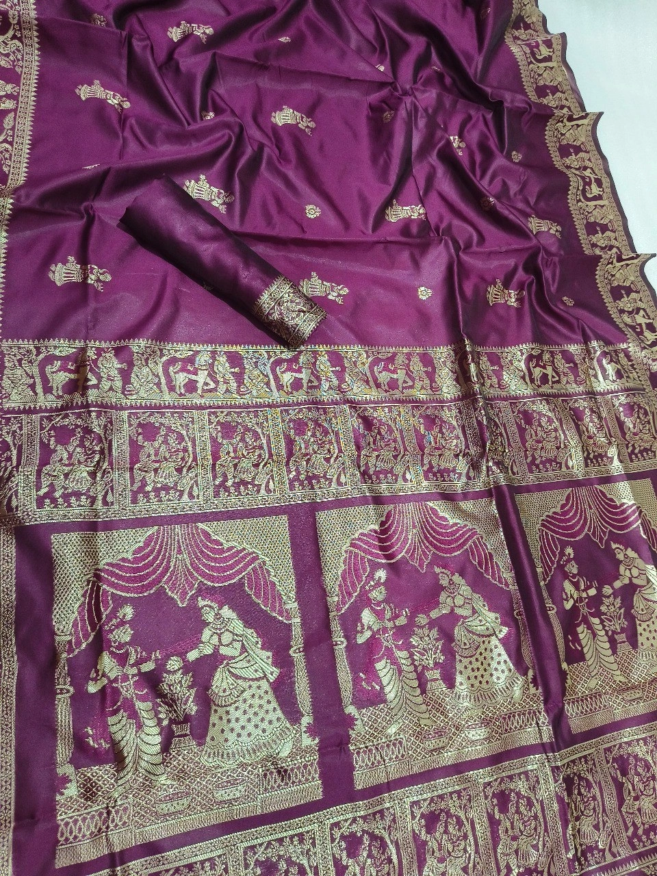 Banarasi Soft Silk Saree: Exquisite Fabric with Jacquard Border-Wine-3