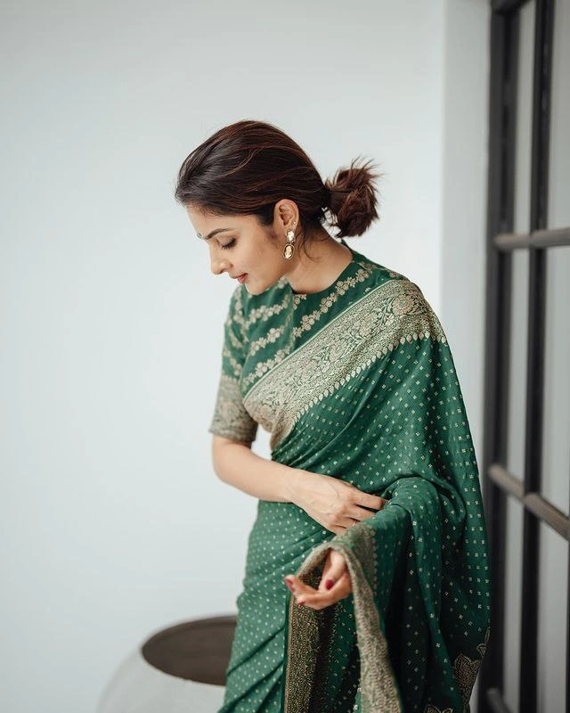 Pure Banarasi Soft Silk Saree with Copper Zari Weaving-Green-1