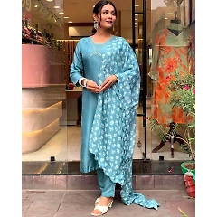 Embroidered Chanderi Kurta Set with Silk Dupatta