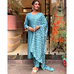 Embroidered Chanderi Kurta Set with Silk Dupatta