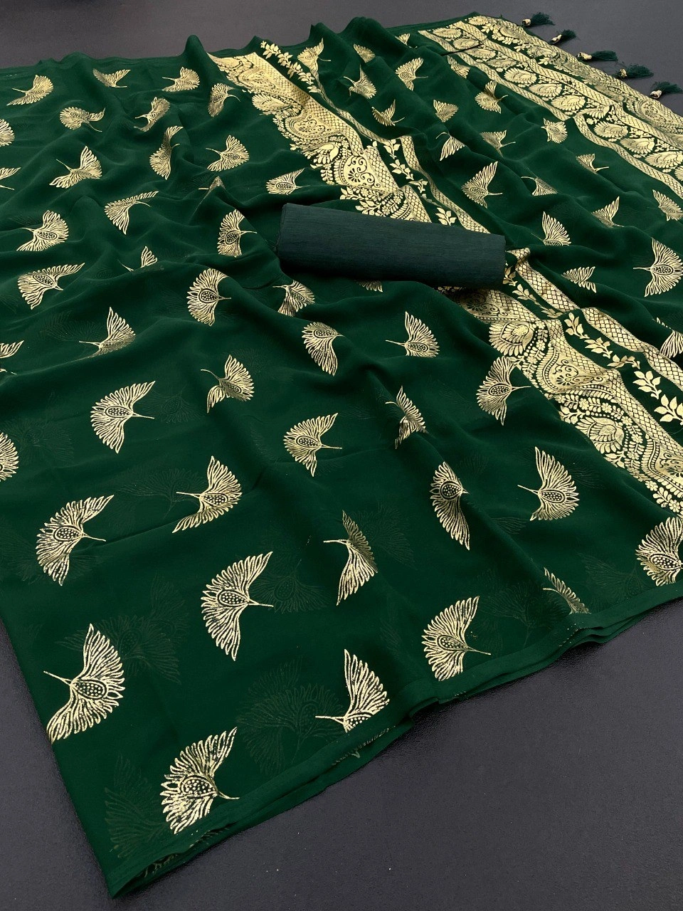 High Quality Silk Saree with Stunning Rich Jalar Pallu-RDD-03-Green