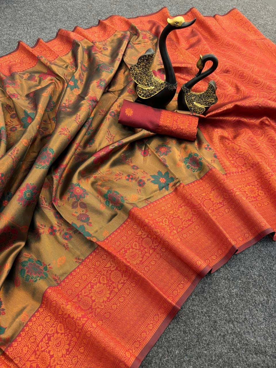 Stunning Triple Weaving Zari Tissue Sarees - Perfect for Parties and Weddings!-Mehendi-1