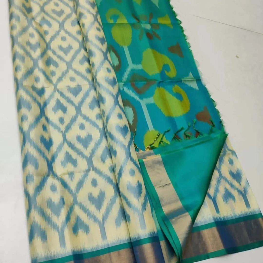 Ikat Paradise: Designer Handloom Silk Saree with Digital Print &amp; Contrast Blouse-Cream-1