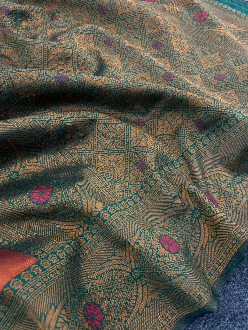 Exquisite Banarasi Silk Saree with Jacquard and Zari Work-Green-1