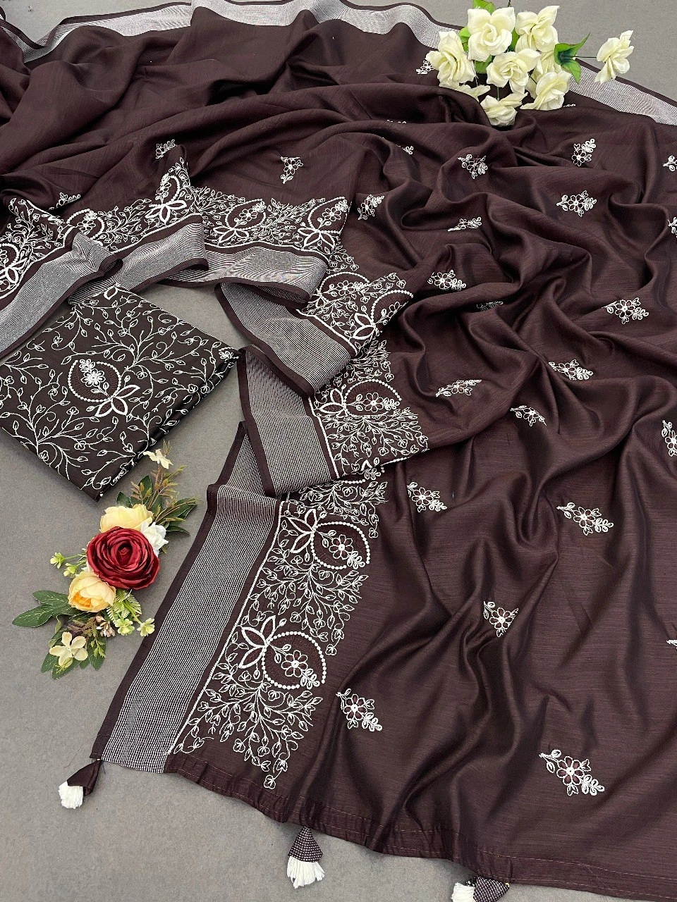 Embroidered Cotton Saree with Stunning Havli Work-RDD-06-Brown